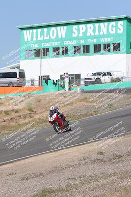 media/Apr-20-2025-AHRMA (Sun) [[393a79c373]]/Race/Group 11 early race/Turn 4b/